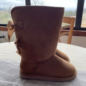 NWOT Simply Southern Boots